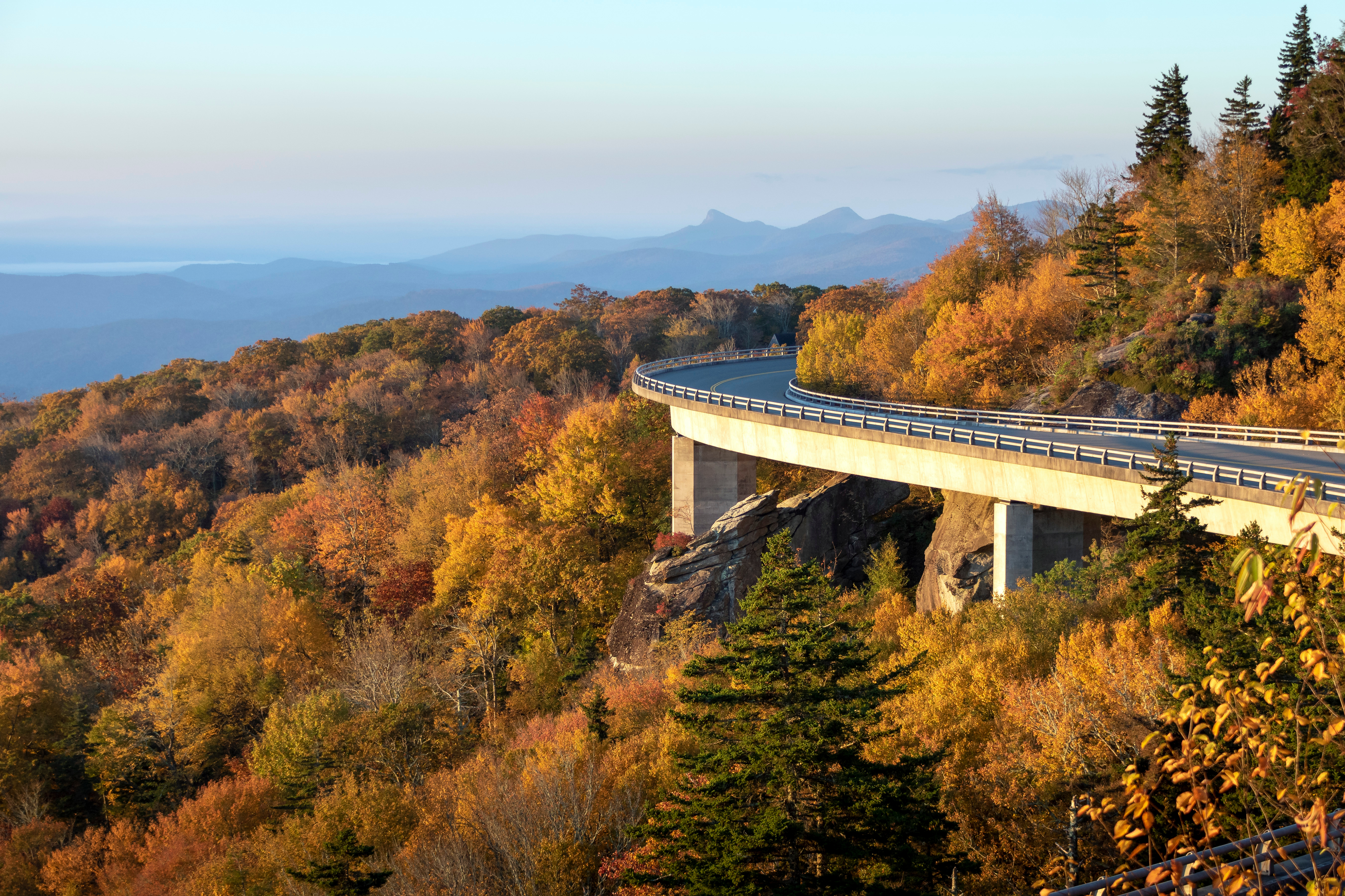 Blue Ridge Parkway: A Scenic Drive through Appalachia
